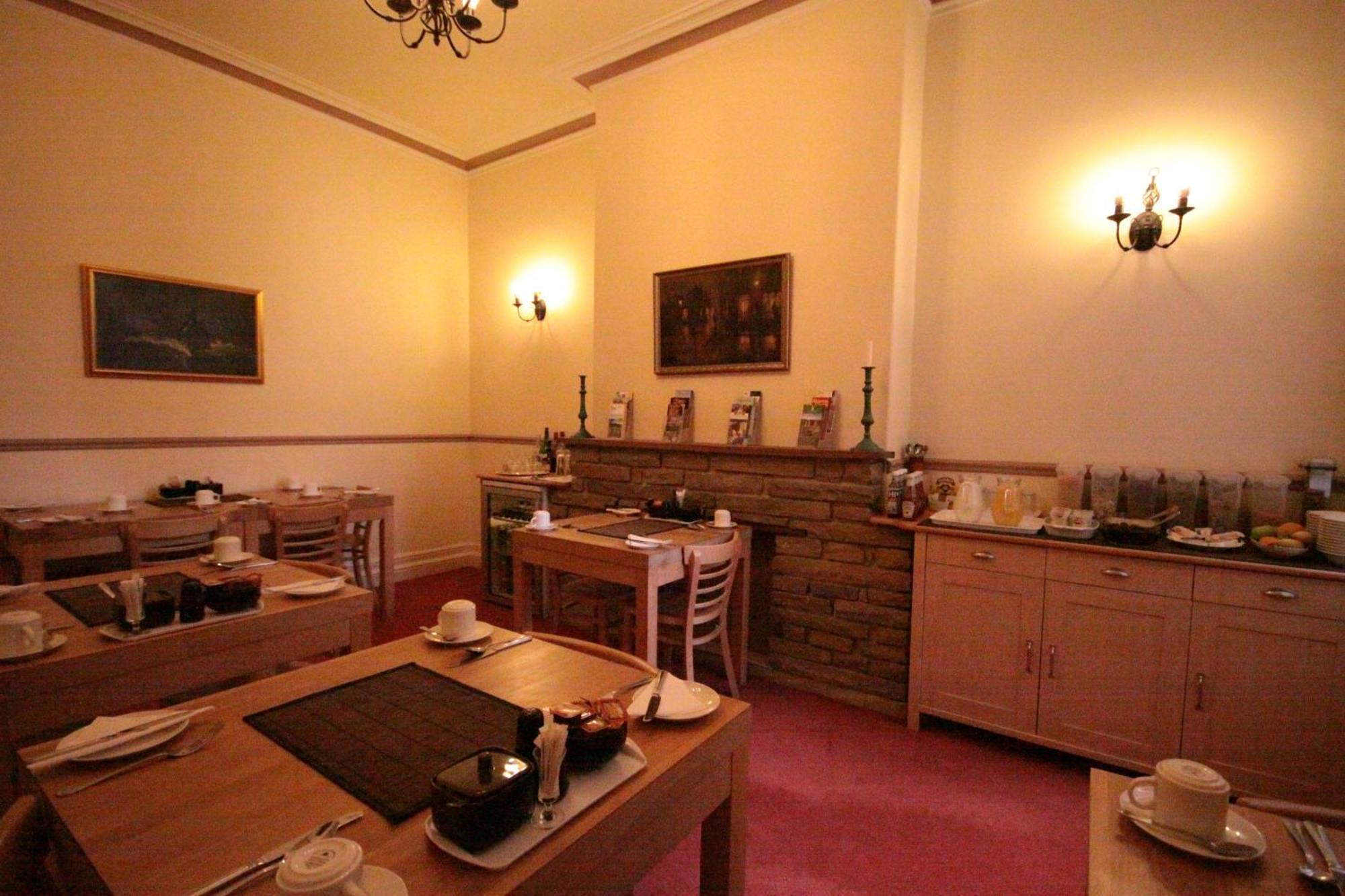 ハロゲート The Dales Bed & Breakfast エクステリア 写真