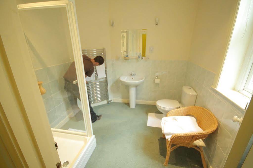 ハロゲート The Dales Bed & Breakfast エクステリア 写真